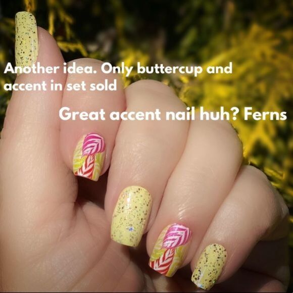 Color Street - Belgium Buttercup with Fern accent - Picture 6 of 7